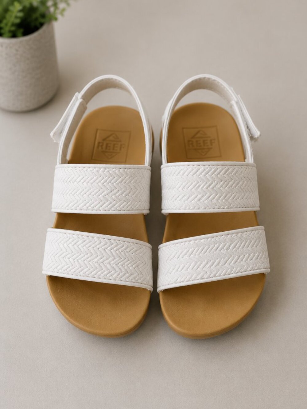 Reef Little Girls White Adjustable Strap Sandals Size 7
